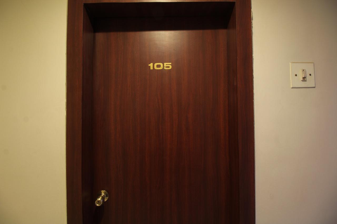 Soubhagya Inn 锡尔瓦萨 外观 照片